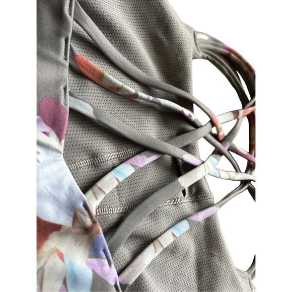 Athleta Hyper Focused Sports Bra Grey Floral size large - Picture 9 of 9